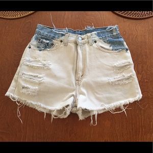 Distressed vintage Levi’s wedgie shorts